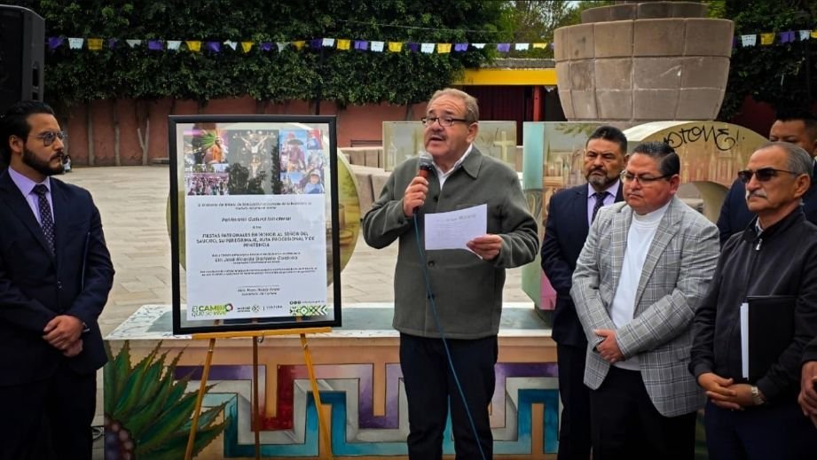 Gobierno de San Luis Potos&iacute; formaliza reconocimiento a guardianes de las fiestas patronales del Se&ntilde;or del Saucito