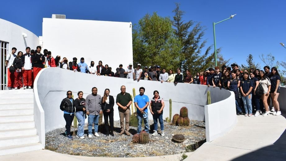 Secretar&iacute;a de Cultura imparte conferencia sobre soluci&oacute;n pac&iacute;fica de conflictos a estudiantes en Charcas