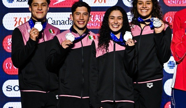 México conquista plata en equipo mixto en Copa del Mundo de Clavados Montreal 2026