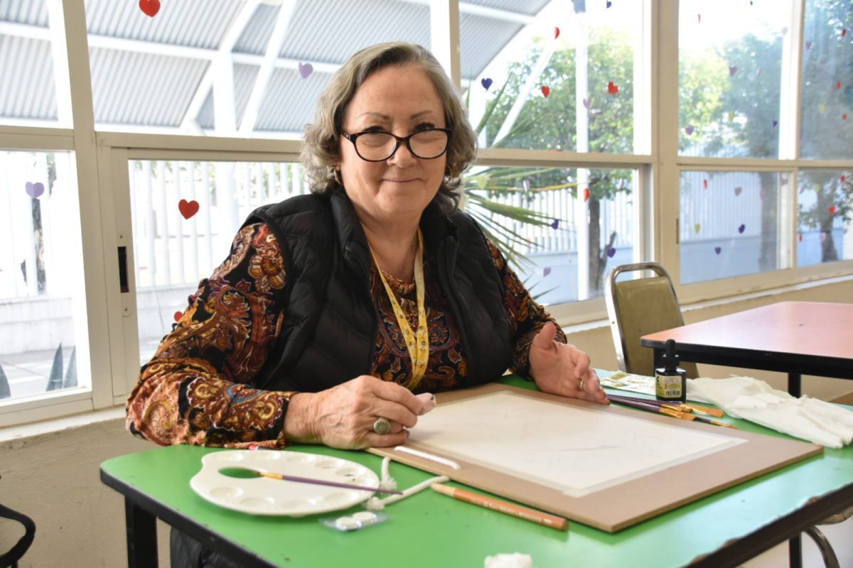 Margarita Robles Blizzard descubre nuevo comienzo a trav&eacute;s del taller de pintura del Centro Gerontol&oacute;gico DIF Aguascalientes