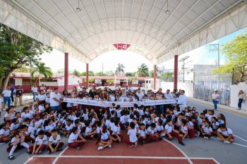 Nuevo domo escolar en Tulum garantiza actividades seguras y saludables para más de 800 estudiantes: Mara Lezama