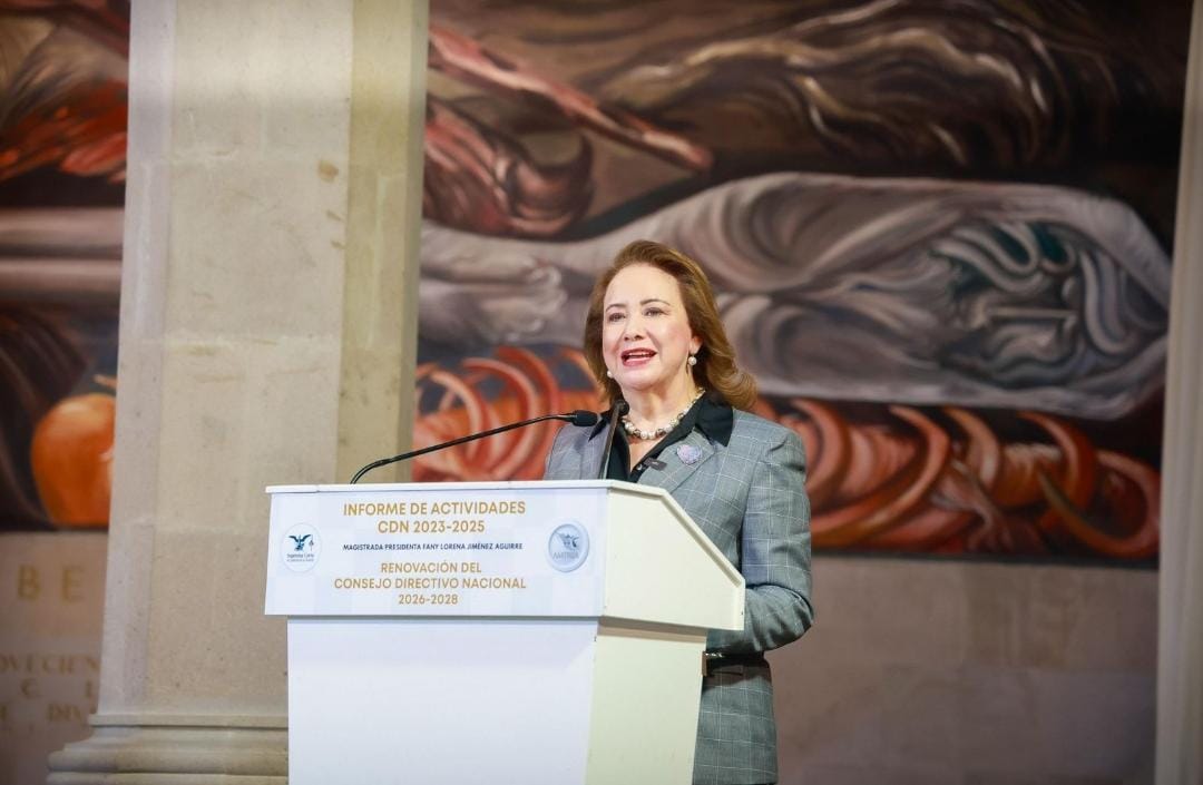  Yasmín Esquivel subraya los retos de la transformación judicial ante magistrados administrativos 