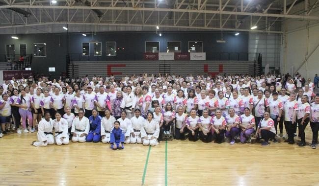 Clase Nacional de Defensa Personal 'Mujeres Imparables' reúne a más de 52 mil 600 participantes en todo México
