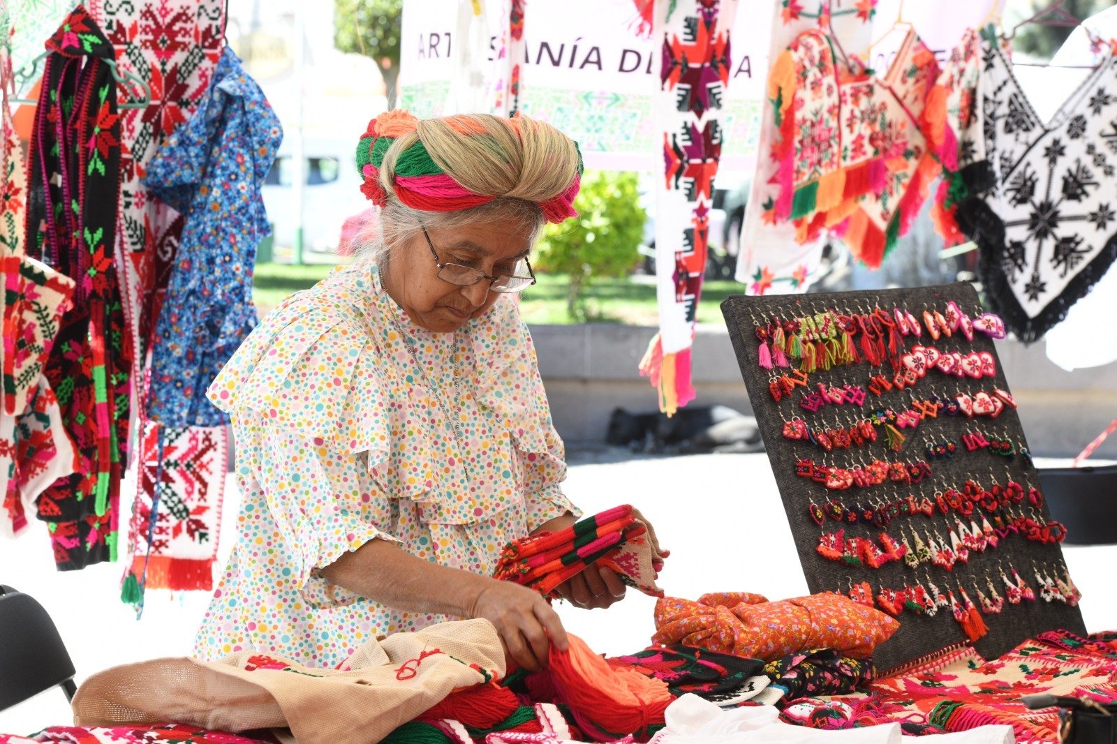 Gobierno estatal fortalece participación económica de mujeres potosinas