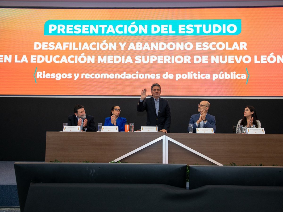 Gobierno de Nuevo León presenta estudio sobre desafiliación y abandono escolar en Educación Media Superior