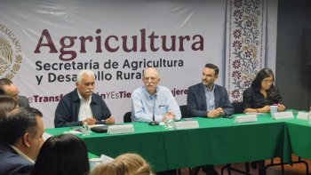 Gobiernos estatal y federal acuerdan medidas para proteger la producción de maíz, frijol y ganado
