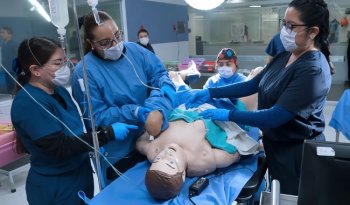 IMSS capacita a más de 24 mil trabajadores de la salud en 2025 mediante Centros de Simulación