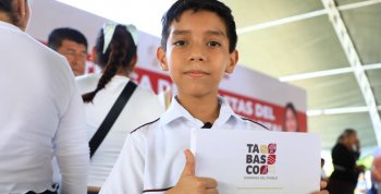 Gobernador de Tabasco entrega apoyos Bienpesca y tabletas electrónicas en municipios de la Chontalpa