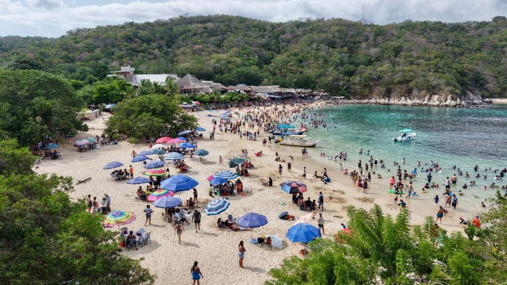 Oaxaca prev&eacute; 72.69% de ocupaci&oacute;n hotelera y 68 mil visitantes en puente por natalicio de Benito Ju&aacute;rez