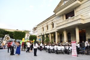 Plaza C&iacute;vica de Chilpancingo acoge tarde de danz&oacute;n con Banda Estatal y Orquesta Sinf&oacute;nica Municipal