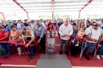 Gobernadora inaugura obras por $49.8 millones en Escárcega, beneficiando agua, luz y espacios comunitarios