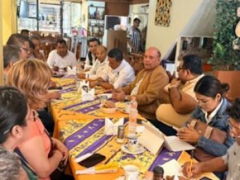 Gobierno de Guerrero atende a transportistas de la región Montaña en Tlapa de Comonfort