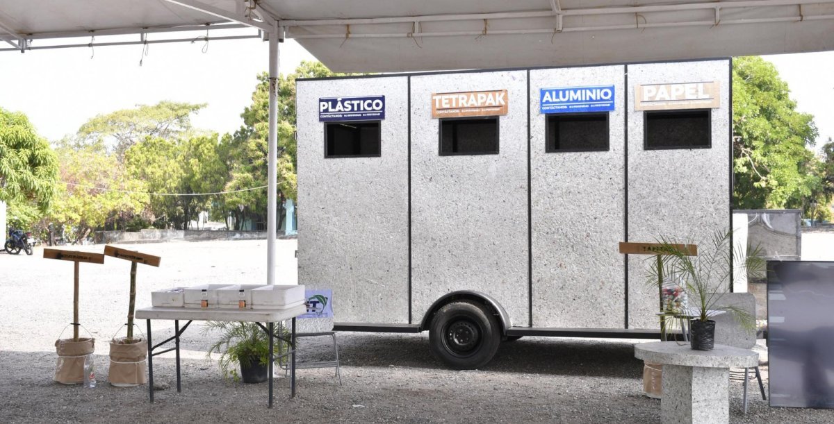 Gobierno de Tabasco invierte casi 20 mdp en rehabilitaci&oacute;n de carretera C-28 a C-9 en C&aacute;rdenas