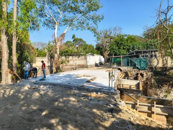 Supervisan avances en construcción del puente Victoria en Comala, Colima