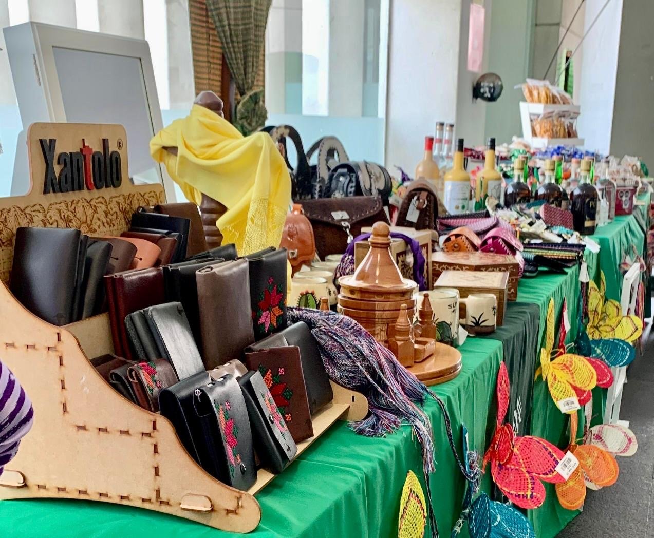 Artesanas y artesanos potosinos generan ventas superiores a 145 mil pesos en Semana Cultural del Senado