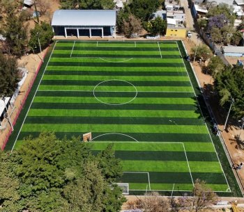 Gobierno de Oaxaca inaugura cancha techada en colonia Azucenas con inversión superior a 10 mdp