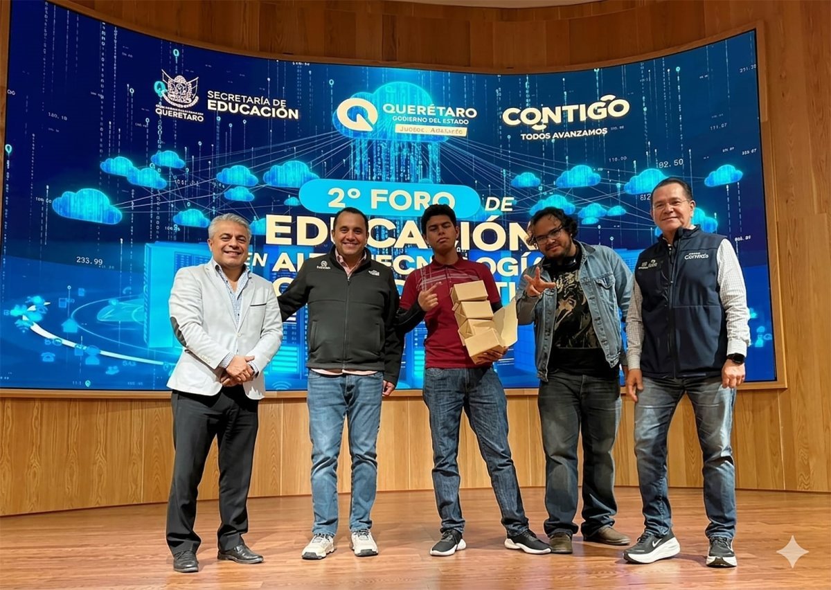 Estudiantes de la UTC ganan primer lugar en concurso de Programaci&oacute;n B&aacute;sica durante Foro de Educaci&oacute;n en Alta Tecnolog&iacute;a