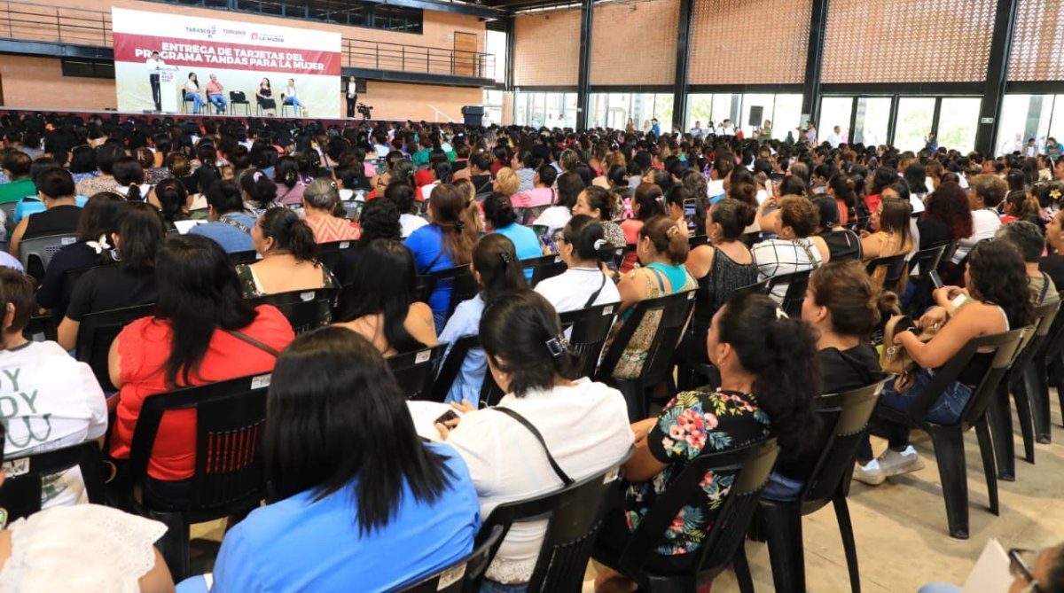 Gobernador de Tabasco inaugura Laboratorio de Sistemas Acu&aacute;ticos Aut&oacute;nomos en la UTTAB