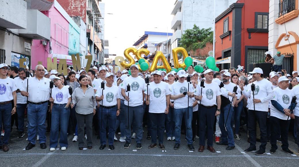Gobernador Javier May acerca servicios a Teapa y anueva registro de Pensión para Personas con Discapacidad