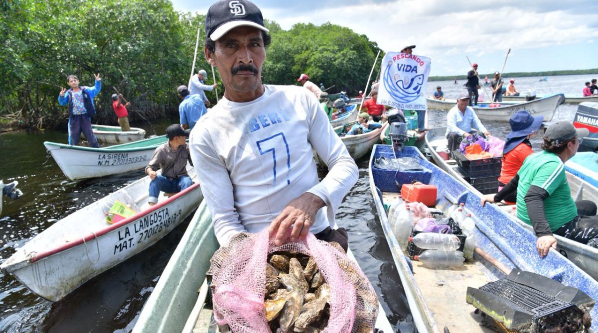 Gobernador Javier May encabeza Gallo Universitario en Jornadas Juaristas 2026 de la UJAT