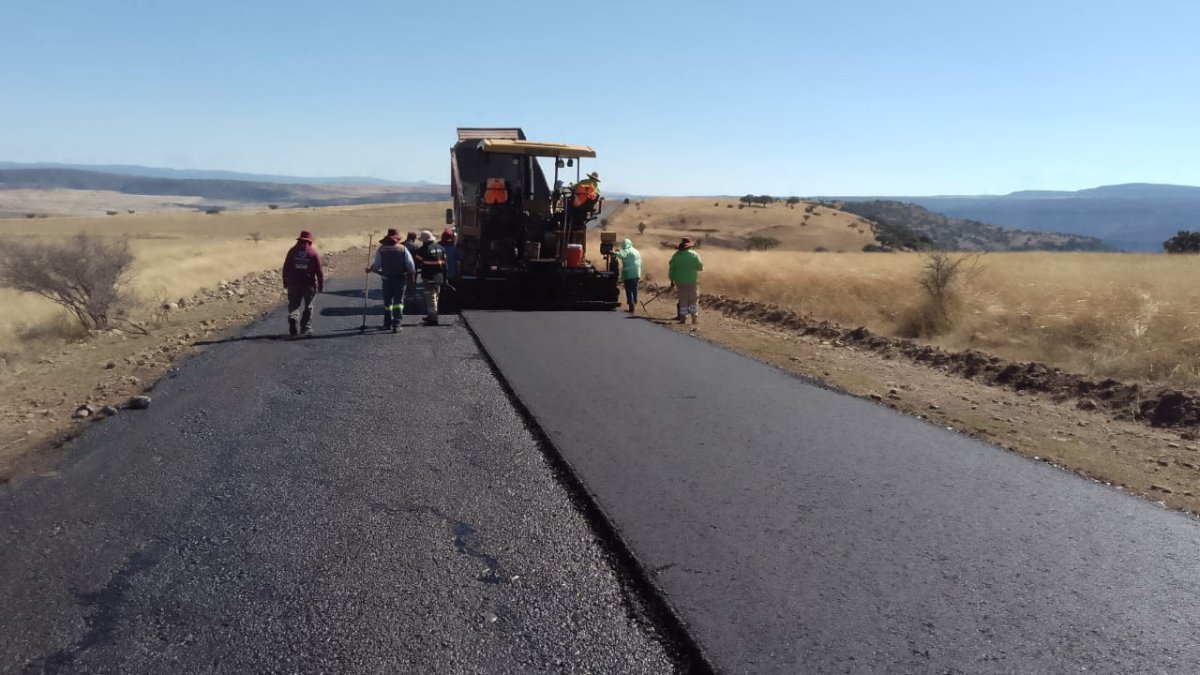 Gobierno de Zacatecas avanza en reconstrucción de carretera Corrales - Estancia de Guadalupe - La Colorada