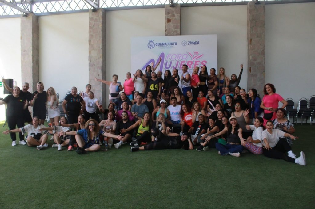 Mujeres conmemoran Día Internacional de la Mujer en Foro Mujer en Movimiento de CODE Guanajuato