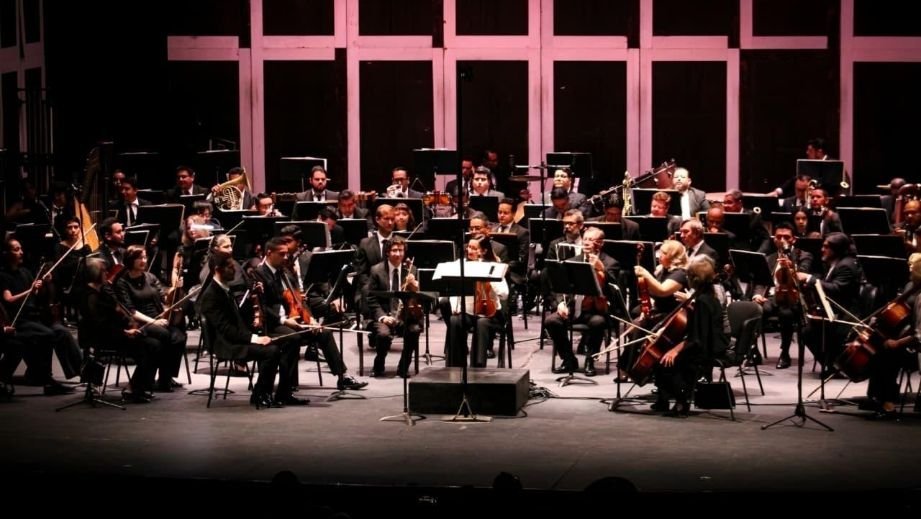 Orquesta Sinfónica de San Luis Potosí inicia temporada con lleno total en el Teatro de La Paz
