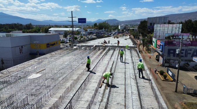 Paso Superior Independencia en Morelia alcanza 80% de avance para eliminar retrasos de 20 minutos por tren