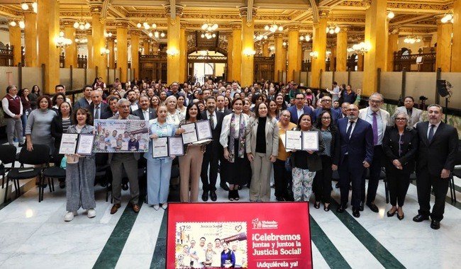 FOVISSSTE emite timbre postal por Justicia Social y entrega 80 finiquitos a mujeres con quitas de deuda
