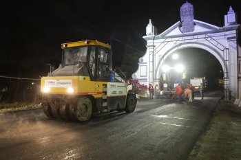 Secretaría de Infraestructura realiza trabajos nocturnos de pavimentación en Prolongación de la Reforma