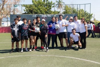 ISJuventud fomenta convivencia y trabajo en equipo con torneo de fútbol en La Paz