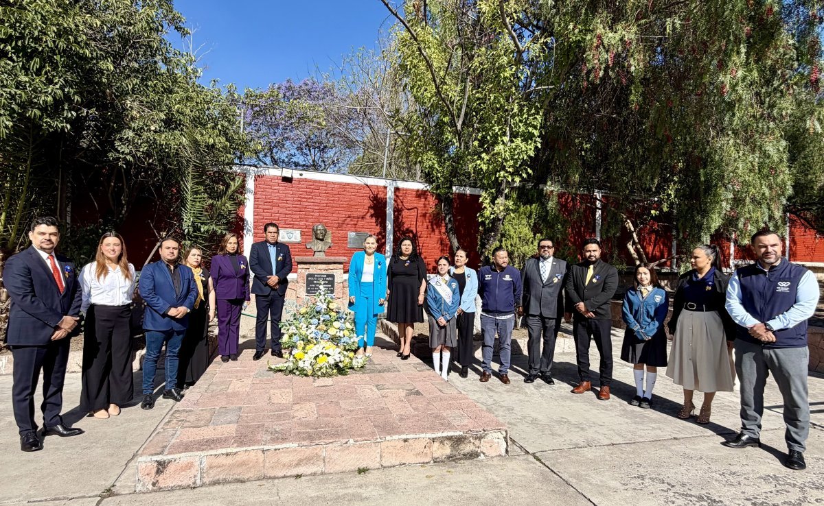 USEBEQ conmemora 72 aniversario de la Secundaria General No. 1 'Constituci&oacute;n de 1917' en Quer&eacute;taro
