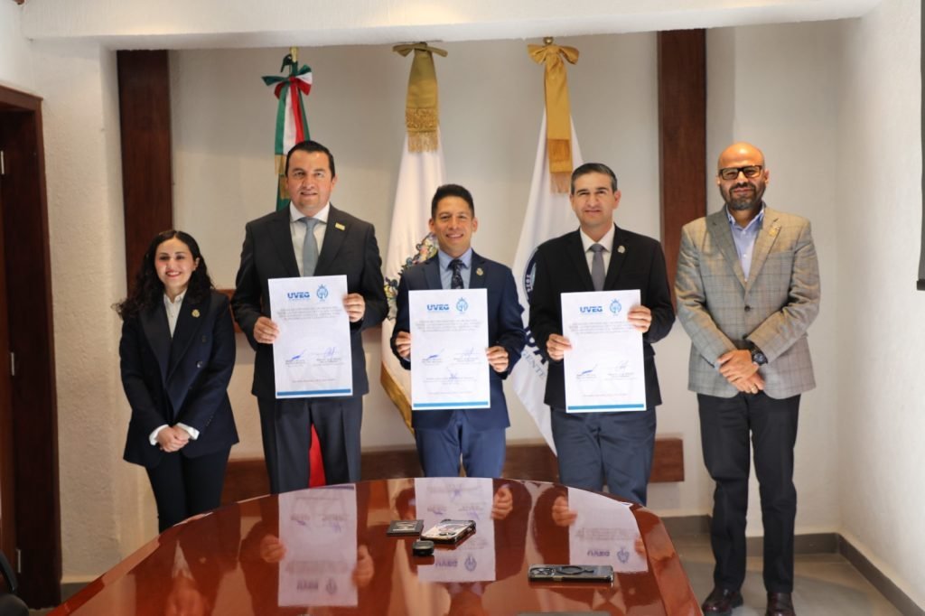 UVEG y DIF Estatal formalizan alianza para capacitaci&oacute;n continua con enfoque social