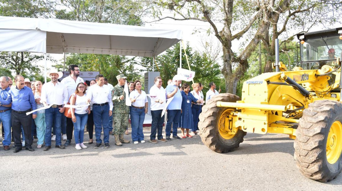 Entrega Gobernador 800 certificados de Tandas para la Mujer en Tenosique; programa transforma hogares