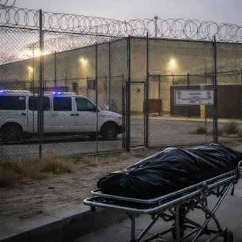 Fallece persona mexicana bajo custodia migratoria en centro de Adelanto, California