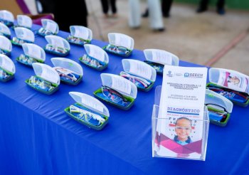 SEyD beneficia a más de 23 mil estudiantes con diagnóstico visual y entrega de lentes en Chihuahua