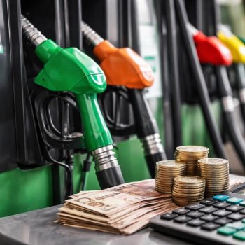 Gobierno y gasolineros mantienen acuerdo para reducir precio del diésel en México