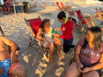 Protección Civil Colima realiza segundo rescate del día en playas de Manzanillo