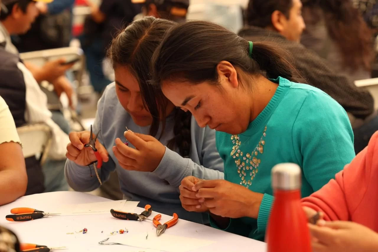 Gobierno de Puebla entrega 128 apoyos por contingencia agropecuaria en Tehuac&aacute;n