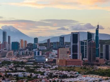 Nuevo León consolida liderazgo económico con récord en inversión, empleo y exportaciones