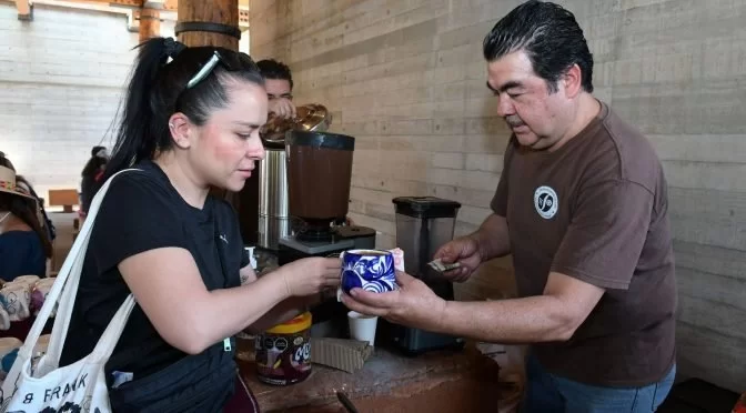 Evento 'Michoac&aacute;n en Los Pinos' genera derrama de 1.7 millones de pesos con 42 marcas locales