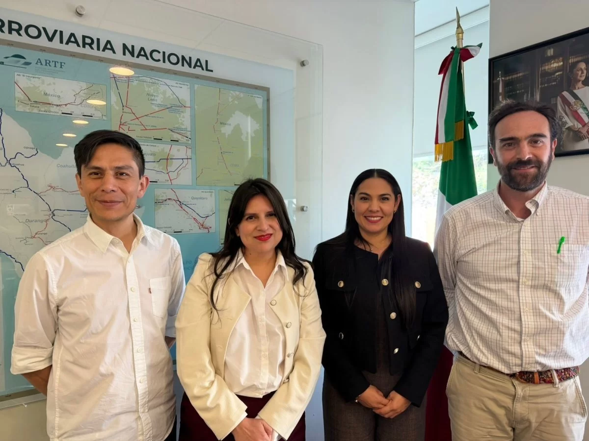 Gobernadora de Colima se re&uacute;ne con titular de Agencia de Trenes para revisar propuestas de movilidad