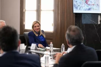 Gobernadora Maru Campos analiza diagnóstico de semaforización y movilidad en Chihuahua con empresarios
