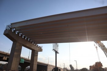 Restricciones viales este martes en claro 5 del puente Valle de los Fantasmas por instalación de trabes