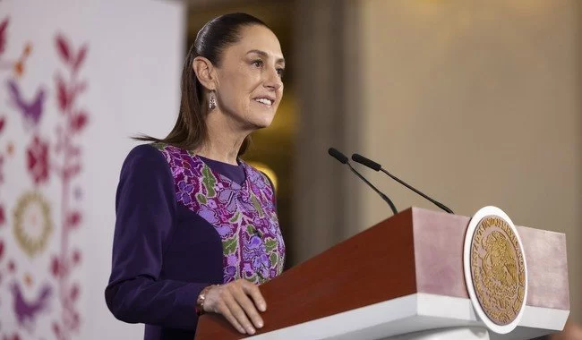 Gobierno de M&eacute;xico establece acuerdos para contener precios de gasolina, di&eacute;sel y canasta b&aacute;sica