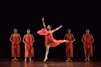 Folkloristas Unidos celebra 10 años con función especial y entrega de presea en Teatro Hidalgo