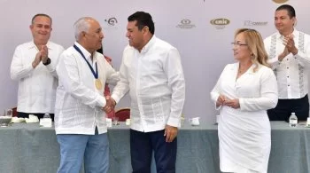 Gobernador Javier May afirma fin de la corrupción en Tabasco durante Jornada de Atención en Comalcalco