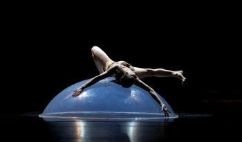 Laleget Danza presenta 'Falsos finales' en el Teatro Helénico para celebrar el Día Internacional de la Danza