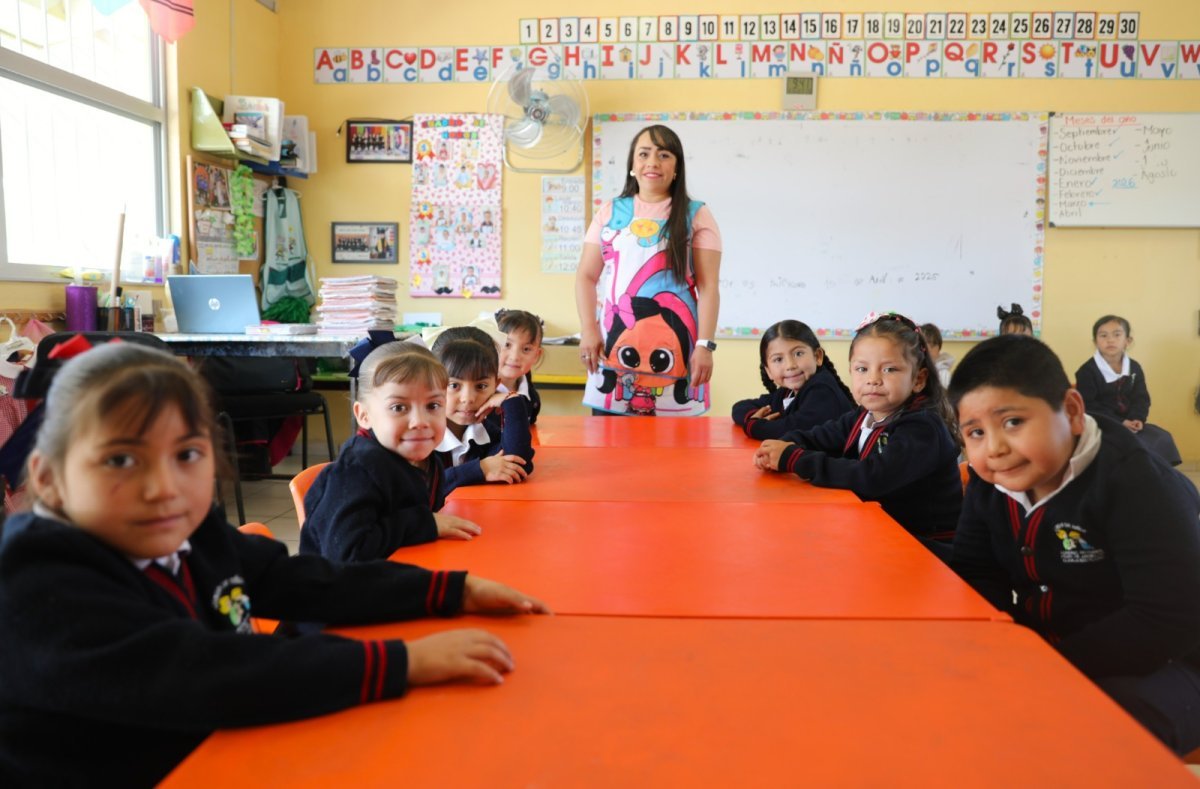 Gobierno de Zacatecas reconoce labor de más de 5 mil educadoras en el estado