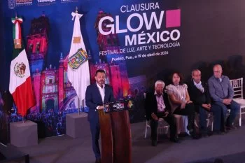 Festival Glow México atrae a más de 800 mil visitantes y reactiva economía de Puebla